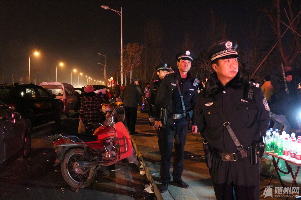文化公园三八节的夜晚 (5).jpg
