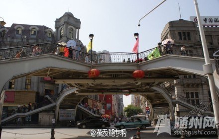 武汉江汉路天桥