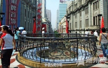 武汉江汉路天桥