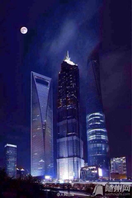 月是故乡明