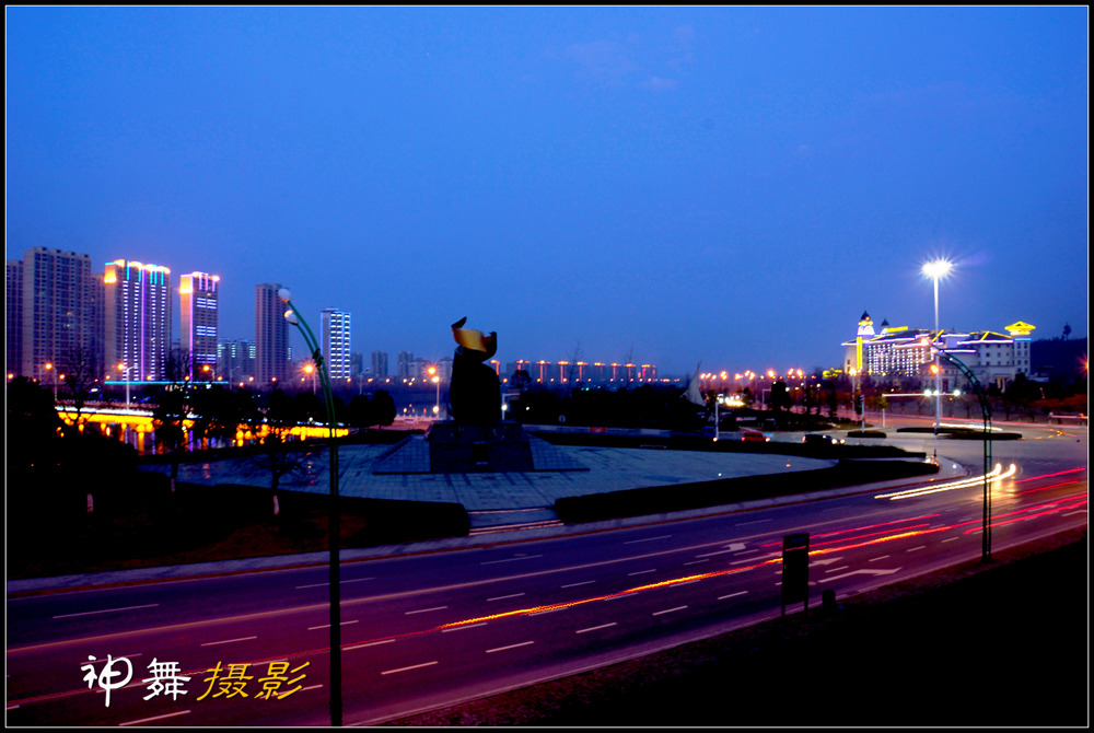 DSC01103_.jpg