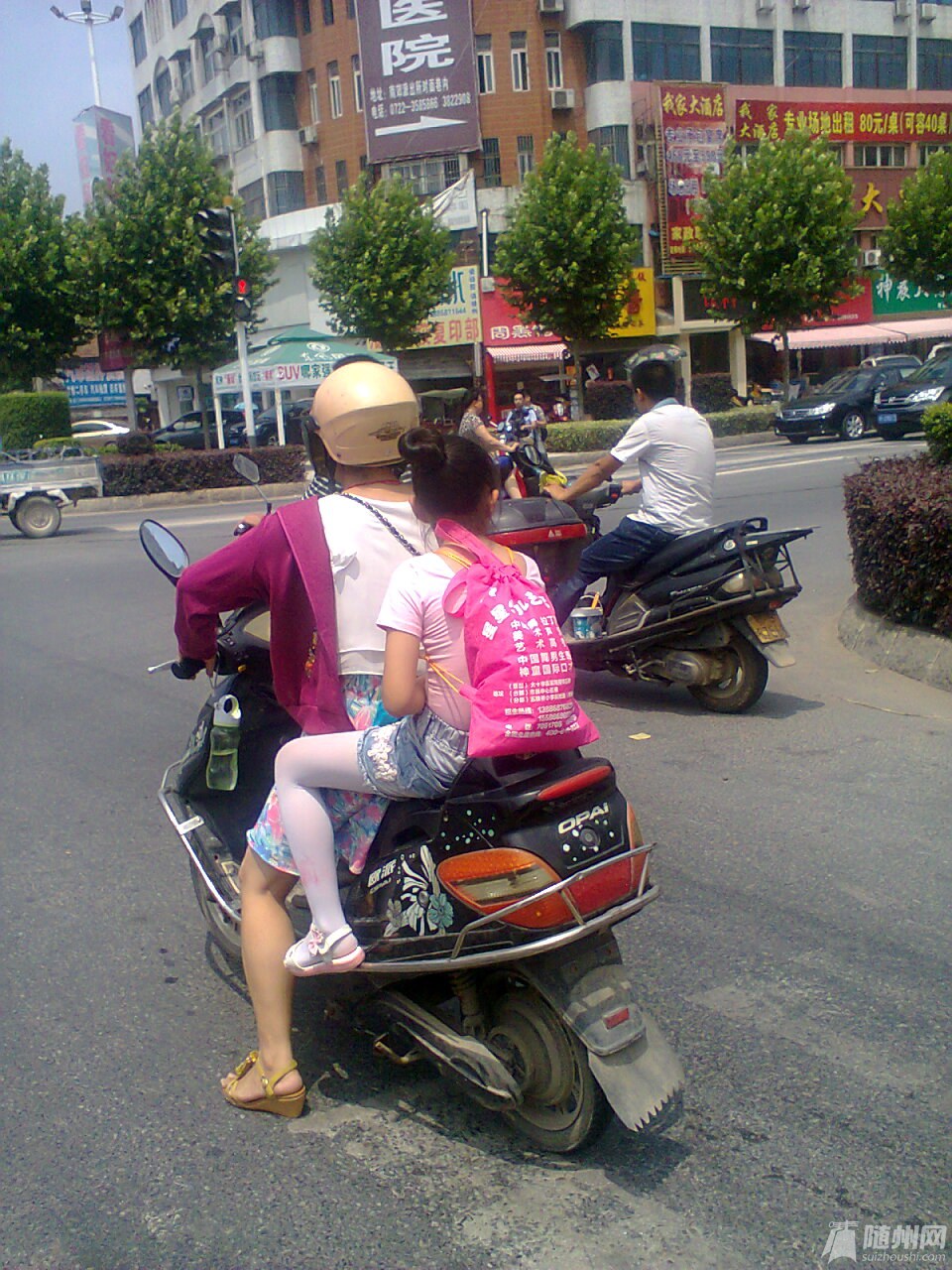 1.jpg
