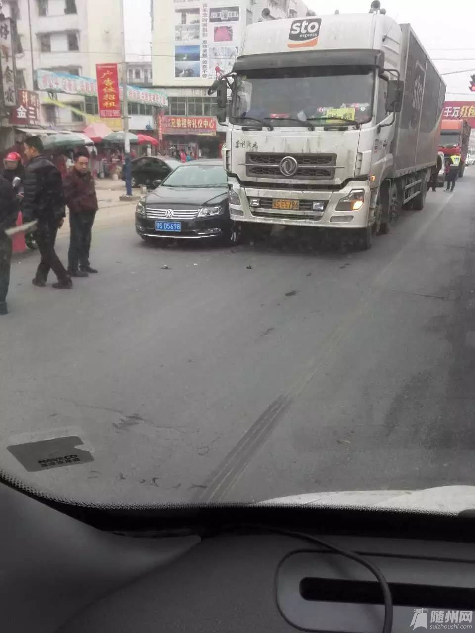 112405hspet32fsva1paee.jpg