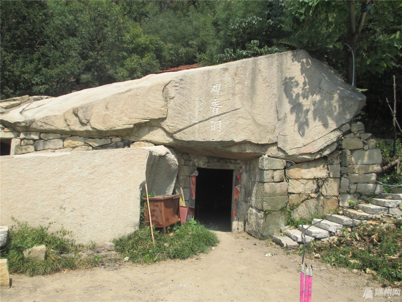 Ƭ 136.jpg