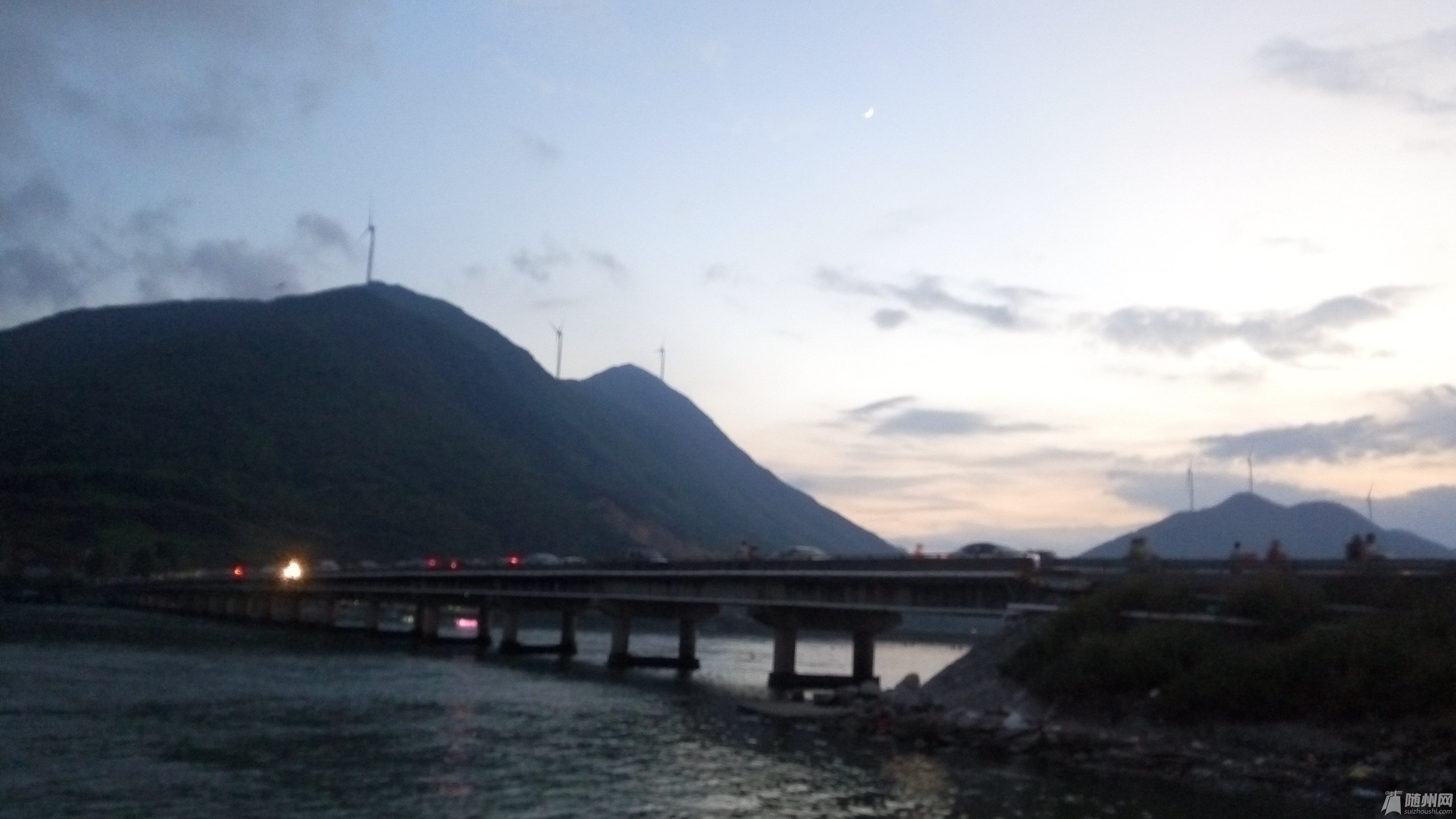 P61004-182027.jpg